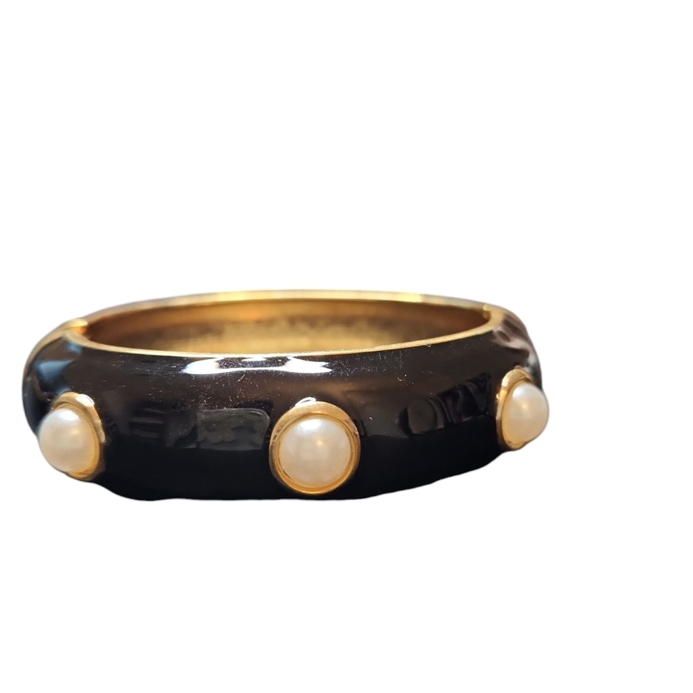 Nwt Cookie Lee Women's Black Enamel Goldtone Faux Pearl Hinged Bracelet